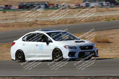 media/Oct-01-2022-Team Topak Racing (Sat) [[f860fb51be]]/2-Inter Low 2/session 1 turn 3/